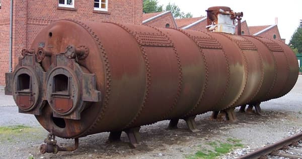 grandma caterpillar putting on lipstick